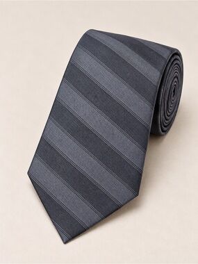 Yves Saint Laurent Gray Silk Necktie Striped Classic Designer Dress Tie